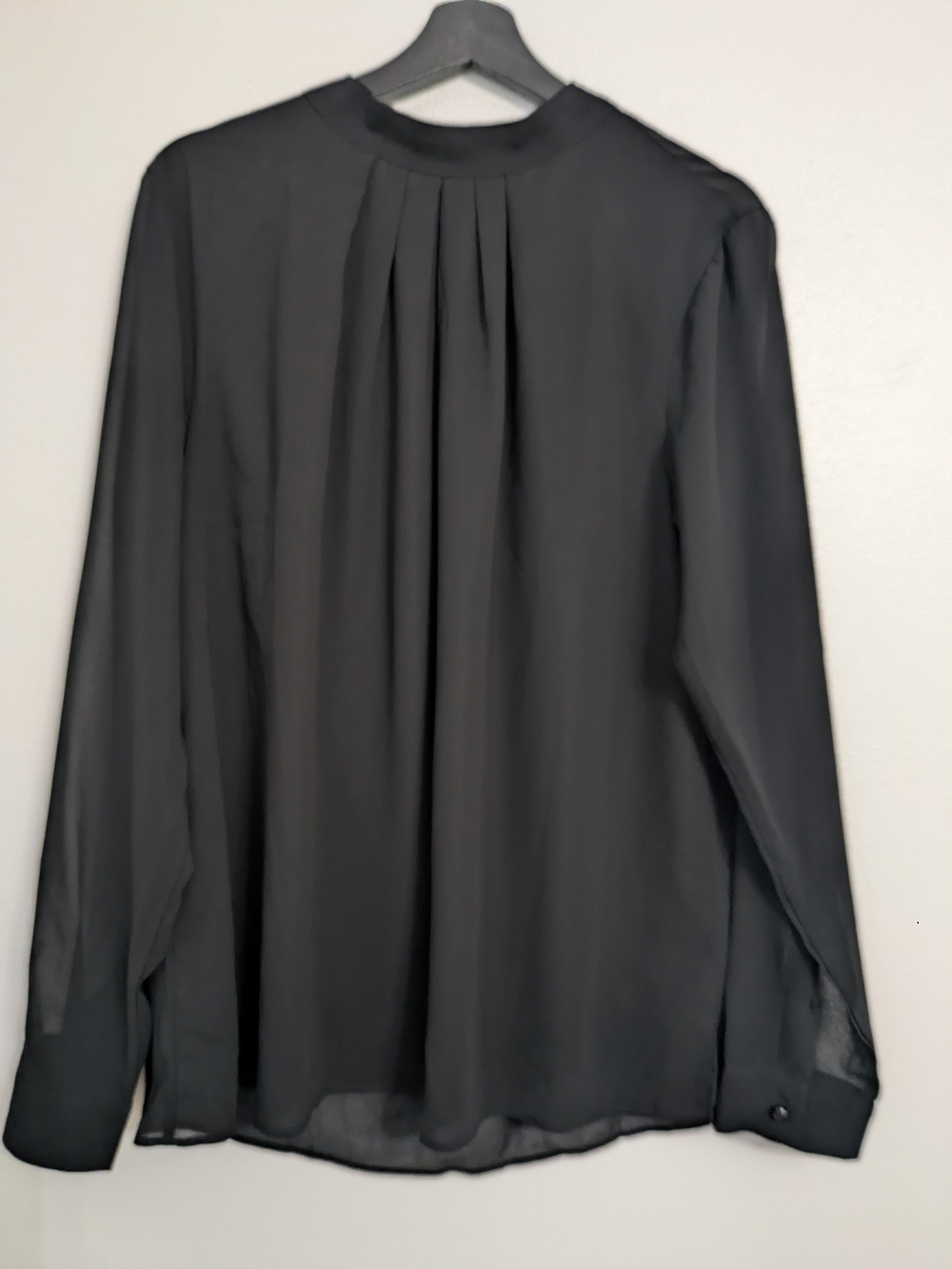 Chiffon Pleated Black Long-Sleeve Women's Blouse